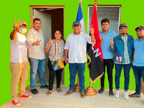 En la lotificación Germán Pomares, gobierno local de Villa El carmen entrega vivienda solidaria