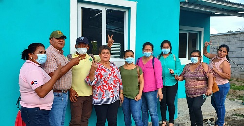 Entrega de viviendas a cinco familias de La Libertad, Chontales