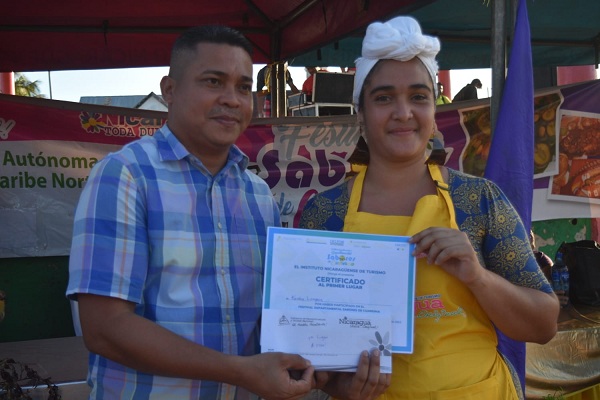 La Región Autónoma Costa Caribe Norte la representará la ciudadana de Puerto Cabezas, Kirsha Lisandra Lampson con rondón de almejas.