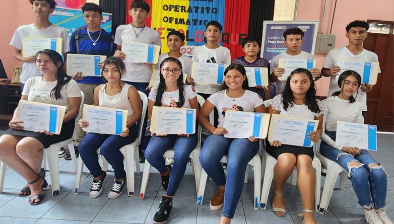 Entrega de Certificados en el municipio de Quezalguaque