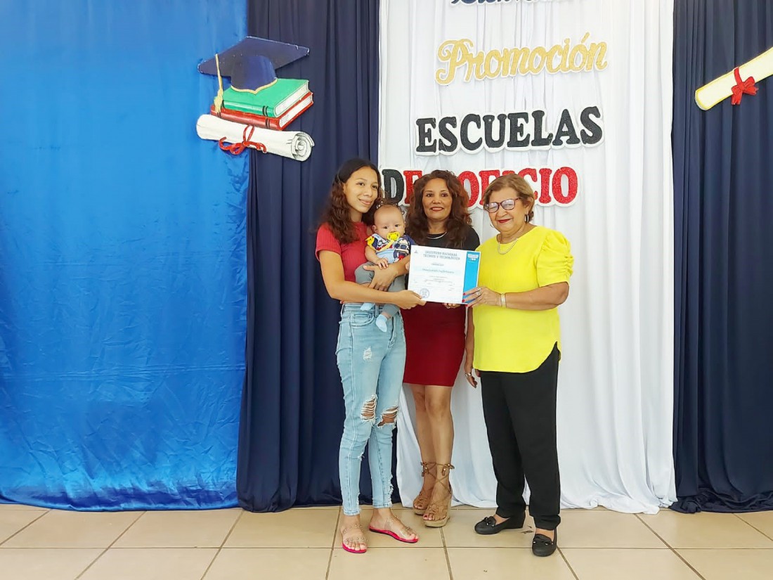 Entrega de Certificados en el municipio de El Viejo