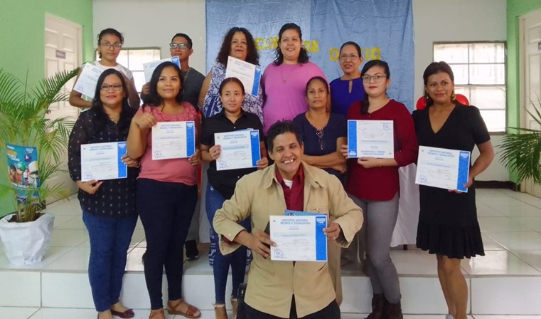 Entrega de Certificados en el municipio de Managua