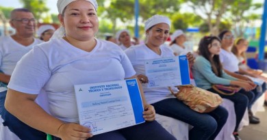 Entrega de Certificados en el municipio de Mateare