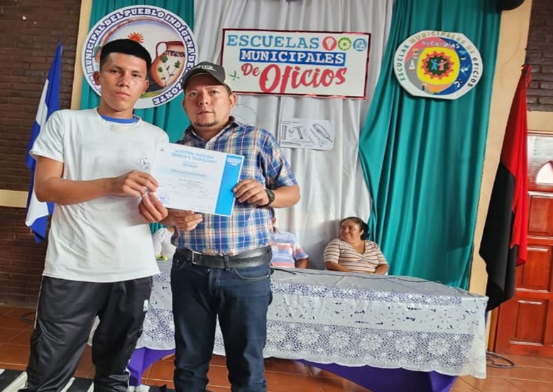 Entrega de Certificados en el municipio de Mozonte